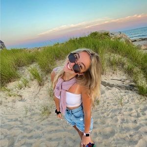 Meet your Posher, Lauren